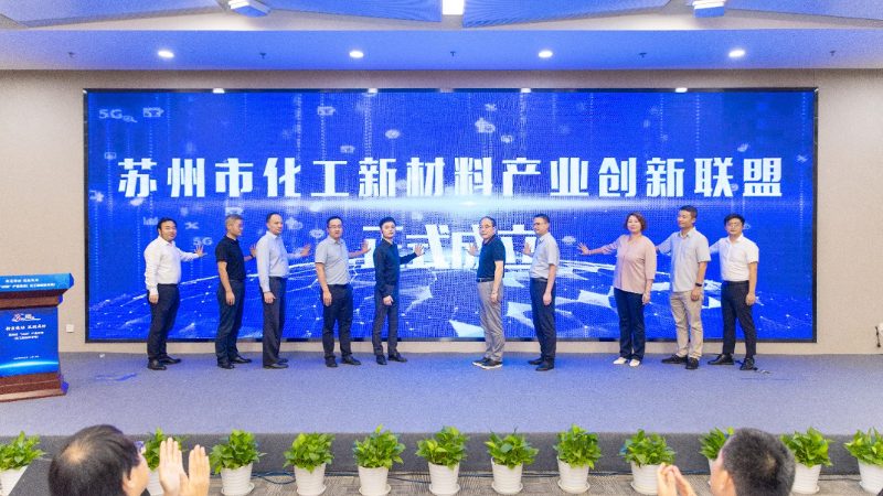 PEEK材料的价格受多种因素影响，主要包括：