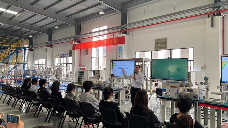 解码浙江高分子材料产业集群：崛起背后的秘密